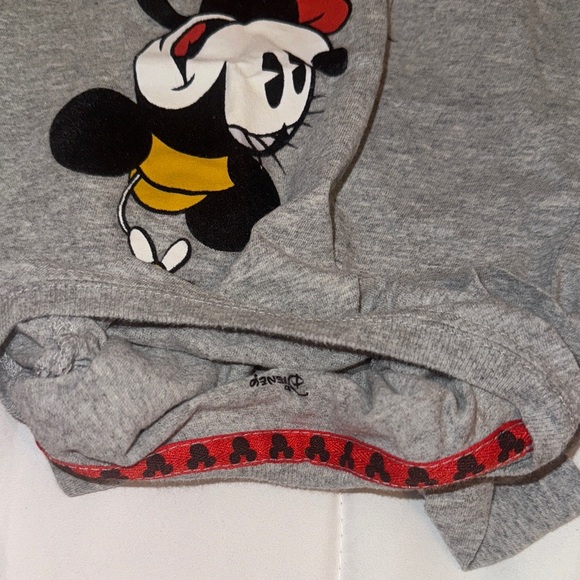 Disney Minnie Mouse Gray T-Shirt with Red and Yellow Accents - Picture 6 of 6